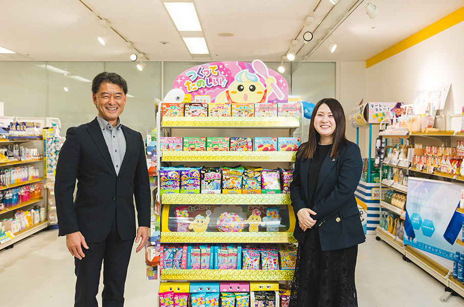 フーズカンパニー 営業統括室 部長 中島 船行 様、フーズカンパニー 営業統括室 係長 中山 咲 様